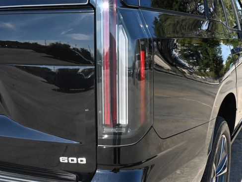 Certified 2025 Cadillac Escalade Sport w/ LPO, Floor Liner Package image 23