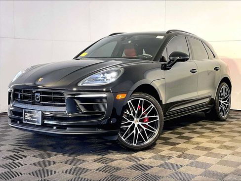Certified 2024 Porsche Macan S AWD/4WD image 1