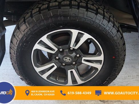 Used 2019 Toyota Tacoma TRD Sport image 13