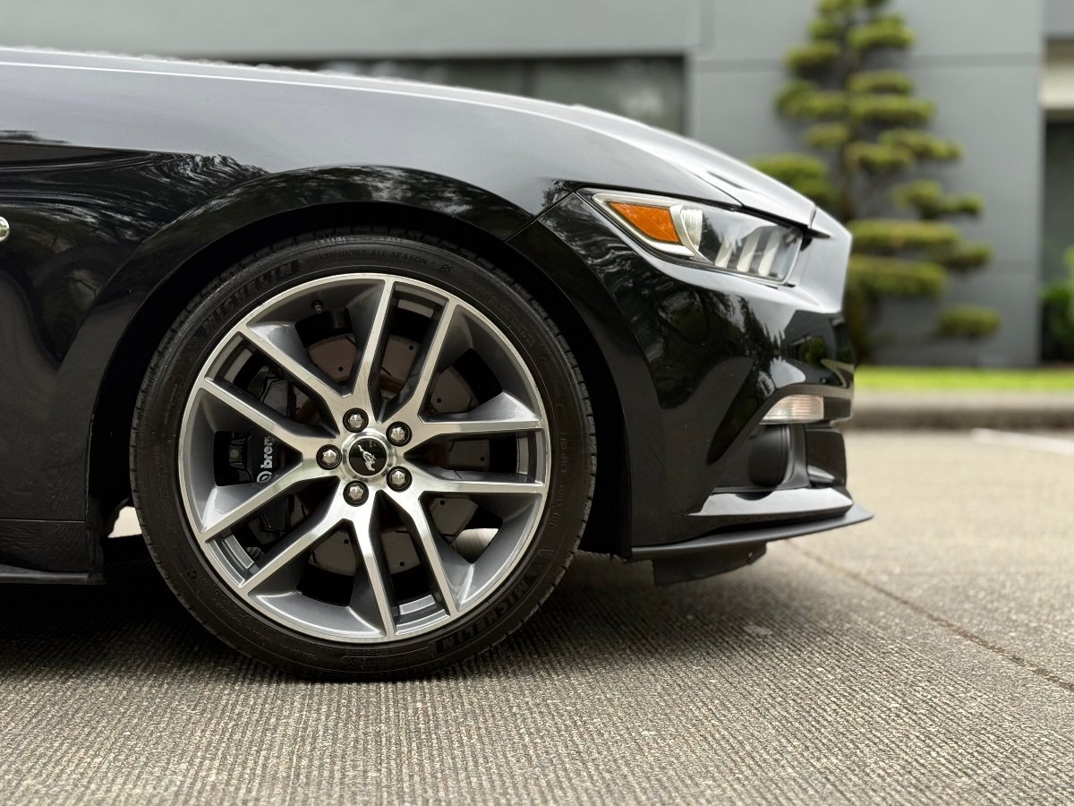 Used 2016 Ford Mustang GT Premium w/ Equipment Group 401A RWD image 14
