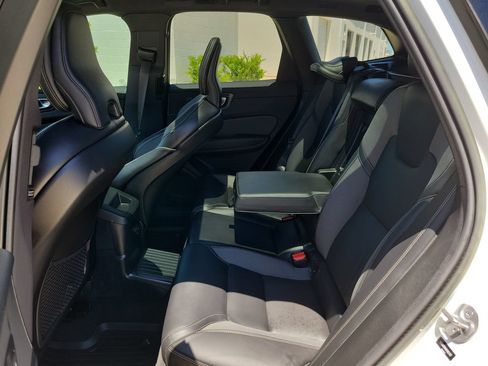 Used 2022 Volvo XC60 T8 R-Design w/ Advanced Package AWD/4WD image 13