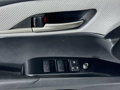 Used 2026 Toyota Camry SE w/ Convenience Package FWD image 17