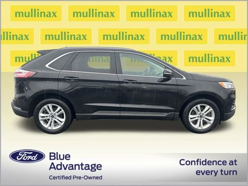 Used 2020 Ford Edge SEL w/ Cold Weather Package image 2