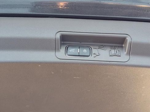 Certified 2020 Ford Explorer Platinum image 31