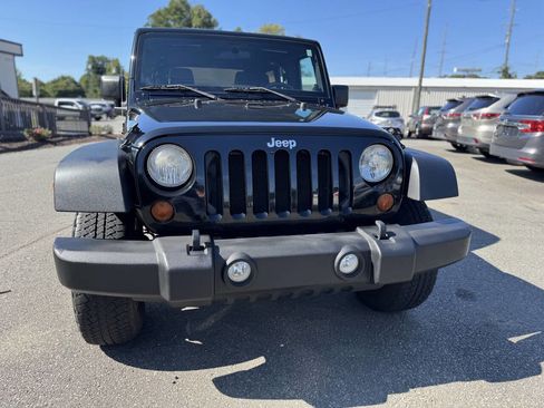 Used 2013 Jeep Wrangler Unlimited Sport image 19