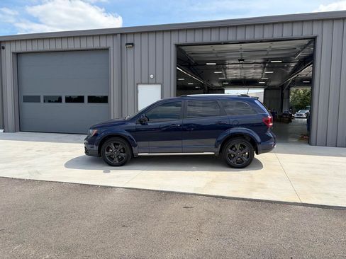Used 2020 Dodge Journey Crossroad w/ Popular Equipment Group FWD image 2