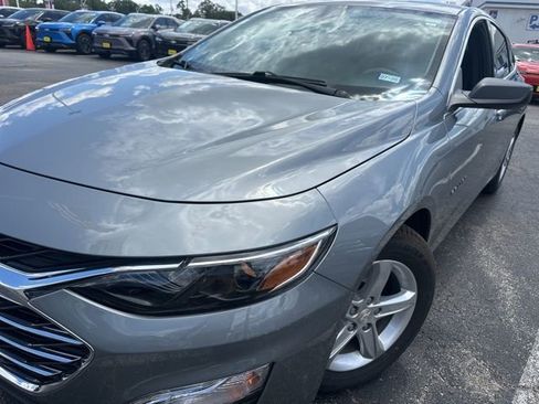 Used 2023 Chevrolet Malibu LS image 4