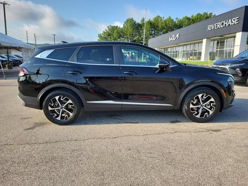 Used 2024 Kia Sportage EX FWD image 4