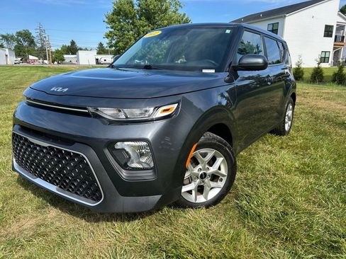 Used 2022 Kia Soul LX w/ Technology Package FWD image 8
