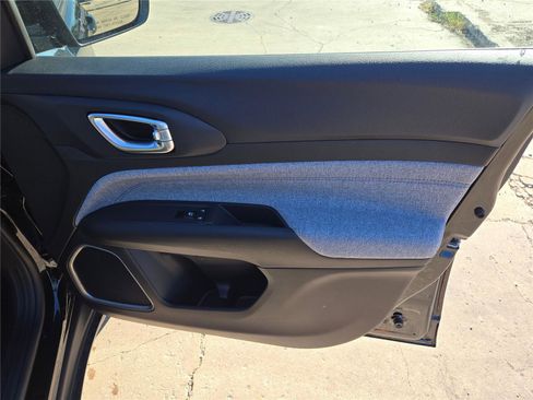 New 2026 Jeep Compass Latitude image 6