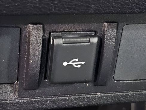 Used 2023 Toyota Tacoma SR image 32