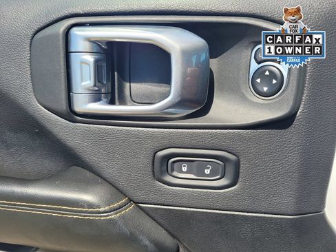 Used 2024 Jeep Wrangler Unlimited Sahara AWD/4WD image 18