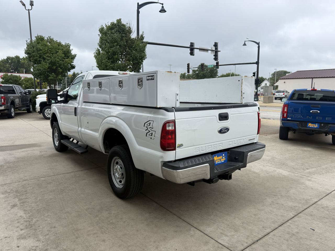 Used 2015 Ford F250 XL w/ Power Equipment Group AWD/4WD image 4