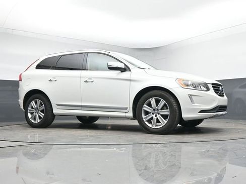 Used 2016 Volvo XC60 T6 w/ Proximity Package image 9