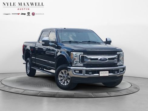 Used 2019 Ford F250 XLT w/ XLT Premium Package AWD/4WD image 2