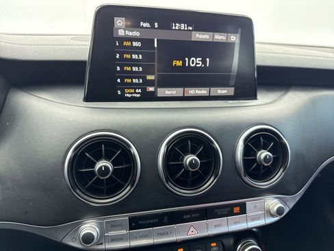 Used 2018 Kia Stinger Premium image 21