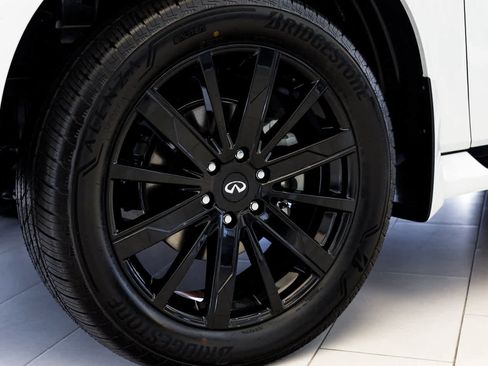 New 2026 INFINITI QX80 Luxe w/ Cargo Package image 7