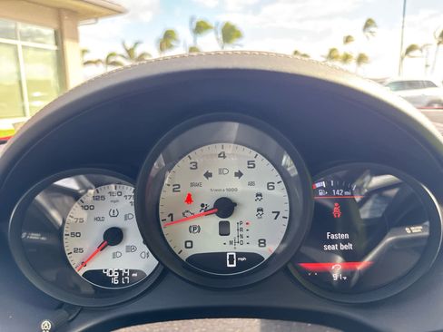 Used 2018 Porsche 718 Boxster S image 22