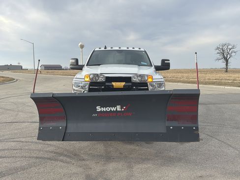 Used 2024 RAM 2500 Tradesman w/ Chrome Appearance Group image 28