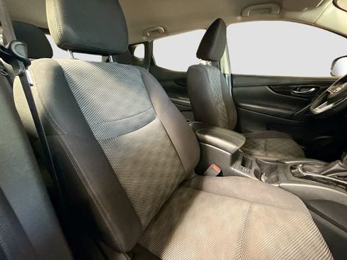 Used 2019 Nissan Rogue Sport SV w/ Technology Package AWD/4WD image 27