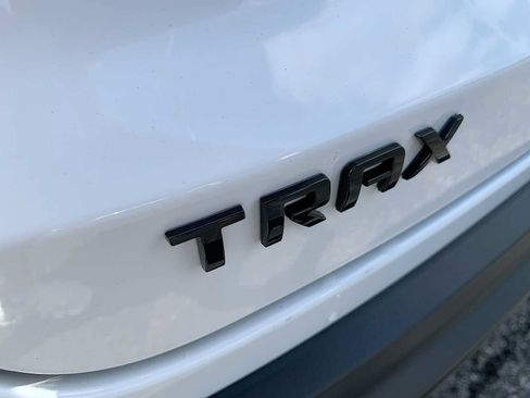 Certified 2024 Chevrolet Trax RS FWD image 27