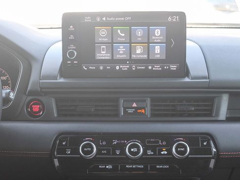 Used 2024 Honda Pilot TrailSport image 14