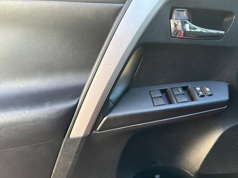 Used 2016 Toyota RAV4 XLE image 10