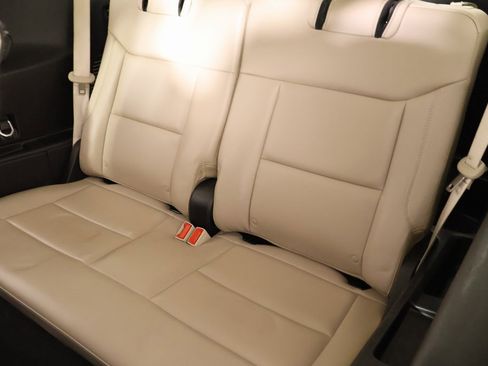 Used 2023 Ford Explorer XLT w/ Equipment Group 202A image 13