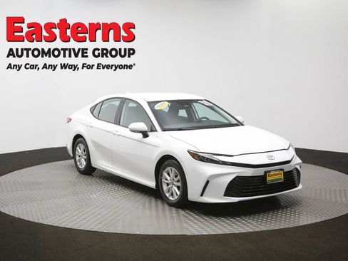 Used 2025 Toyota Camry LE FWD image 50