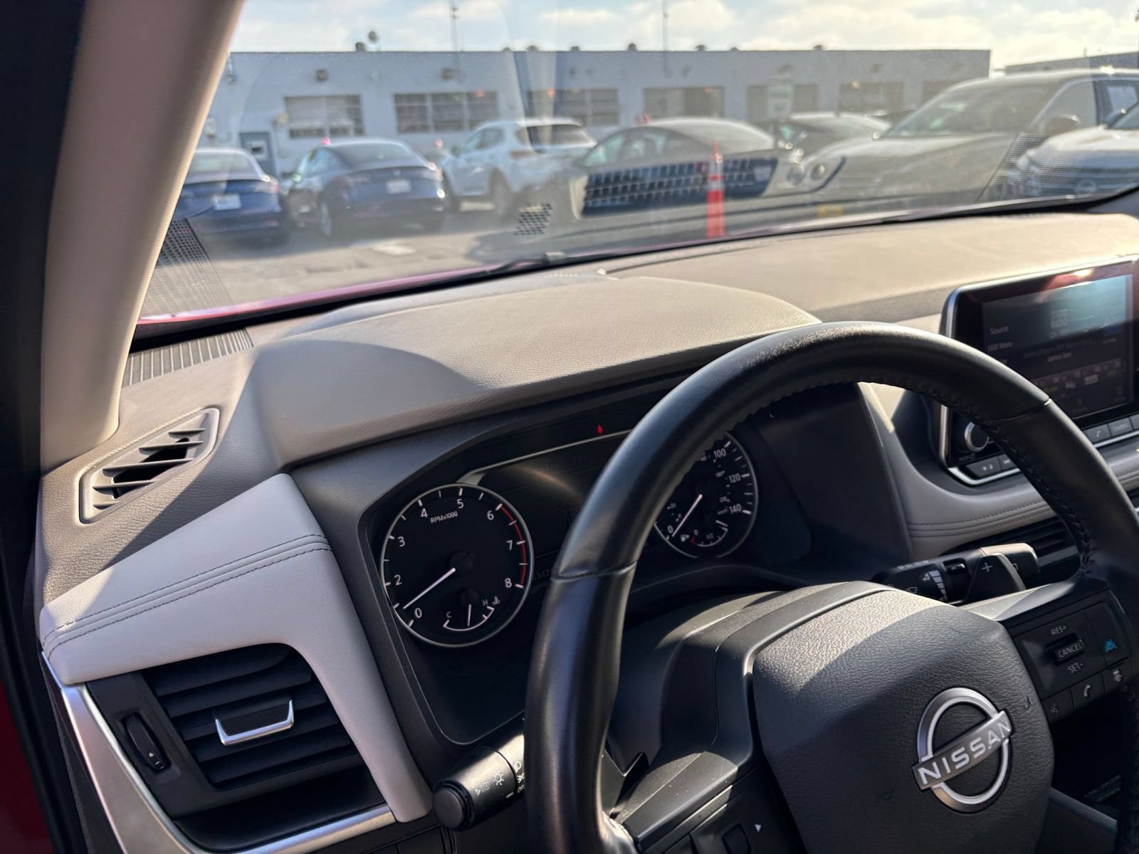 Used 2025 Nissan Rogue SV AWD/4WD image 35