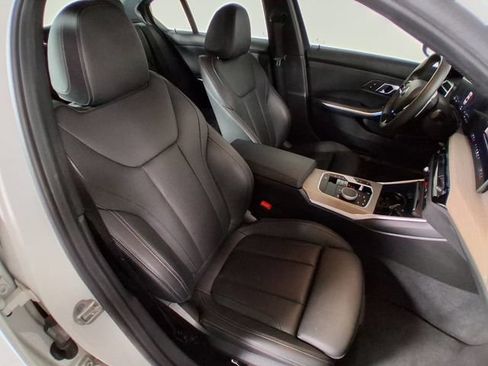 Used 2025 BMW 330i Sedan w/ Convenience Package RWD image 16