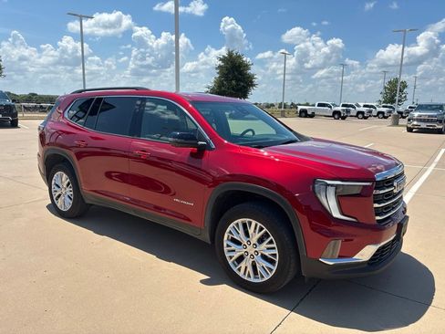 Used 2024 GMC Acadia Elevation w/ Luxury Package FWD image 5