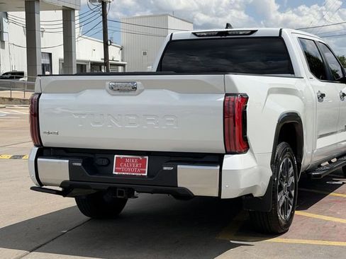 Used 2024 Toyota Tundra Limited AWD/4WD image 7