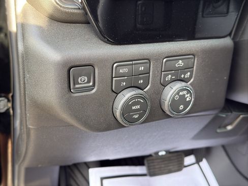 New 2026 Chevrolet Silverado 1500 LT w/ Z71 Off-Road Package image 11