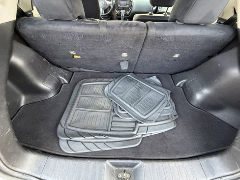 Used 2017 Nissan Juke SV image 28