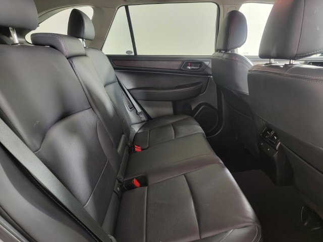 Used 2016 Subaru Outback 2.5i Limited AWD/4WD image 17