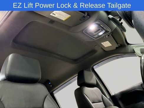 Used 2021 Chevrolet Silverado 1500 LT Trail Boss w/ Convenience Package II image 28