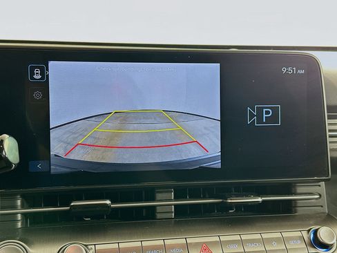 Used 2025 Hyundai Kona SEL image 22