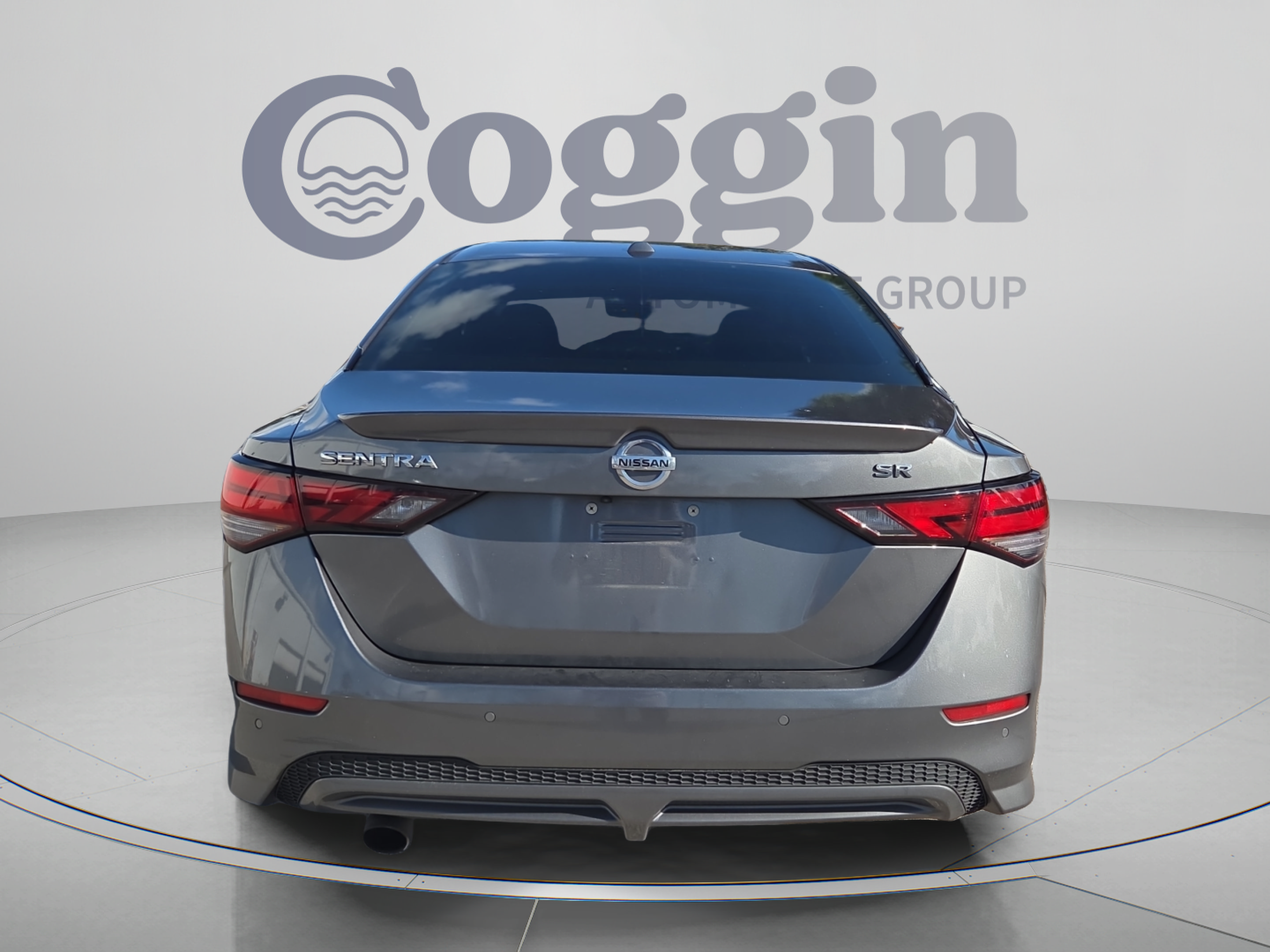 Used 2022 Nissan Sentra SR w/ Electronics Package FWD image 4
