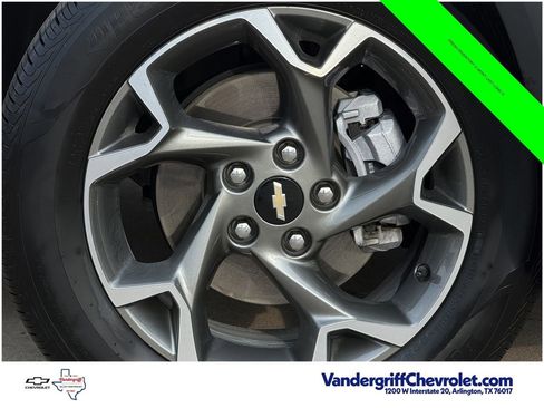 Used 2025 Chevrolet Trax LT w/ LT Convenience Package FWD image 10
