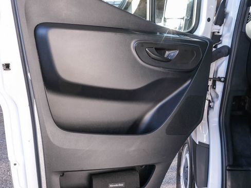 Used 2023 Mercedes-Benz Sprinter 2500 image 25