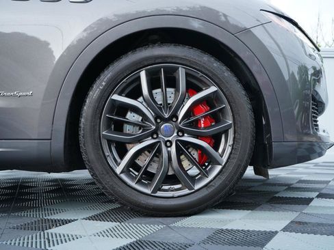 Used 2018 Maserati Levante S GranSport AWD/4WD image 85