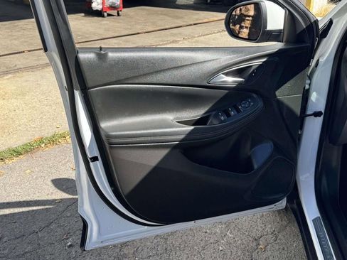 Used 2023 Buick Encore GX Preferred w/ Cold Weather Comfort Package image 16