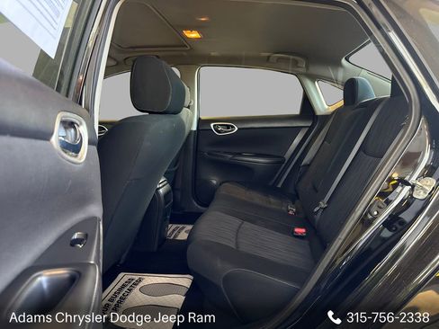 Used 2019 Nissan Sentra SV w/ Special Edition Package FWD image 10