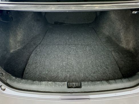 Used 2017 Honda Accord LX image 29