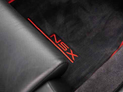 Used 2005 Acura NSX T image 32