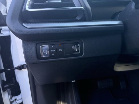 New 2026 Chevrolet Traverse LT image 26