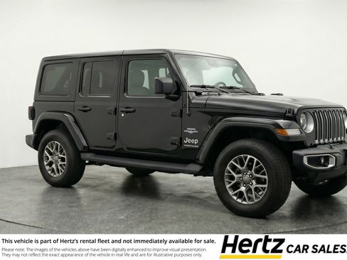 Used 2025 Jeep Wrangler Sahara AWD/4WD image 1