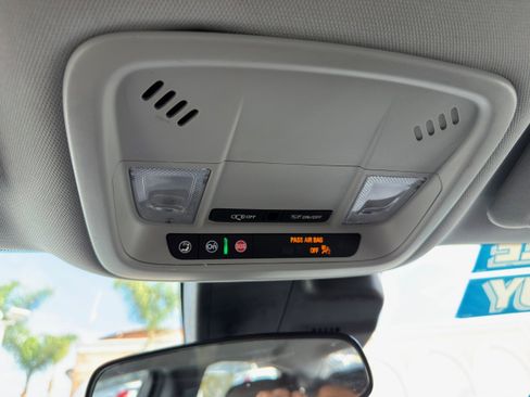 Used 2024 Chevrolet Malibu LT image 34