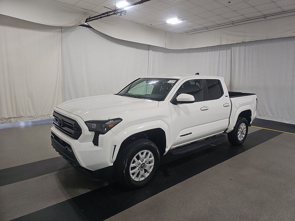 Used 2024 Toyota Tacoma SR5 AWD/4WD image 9